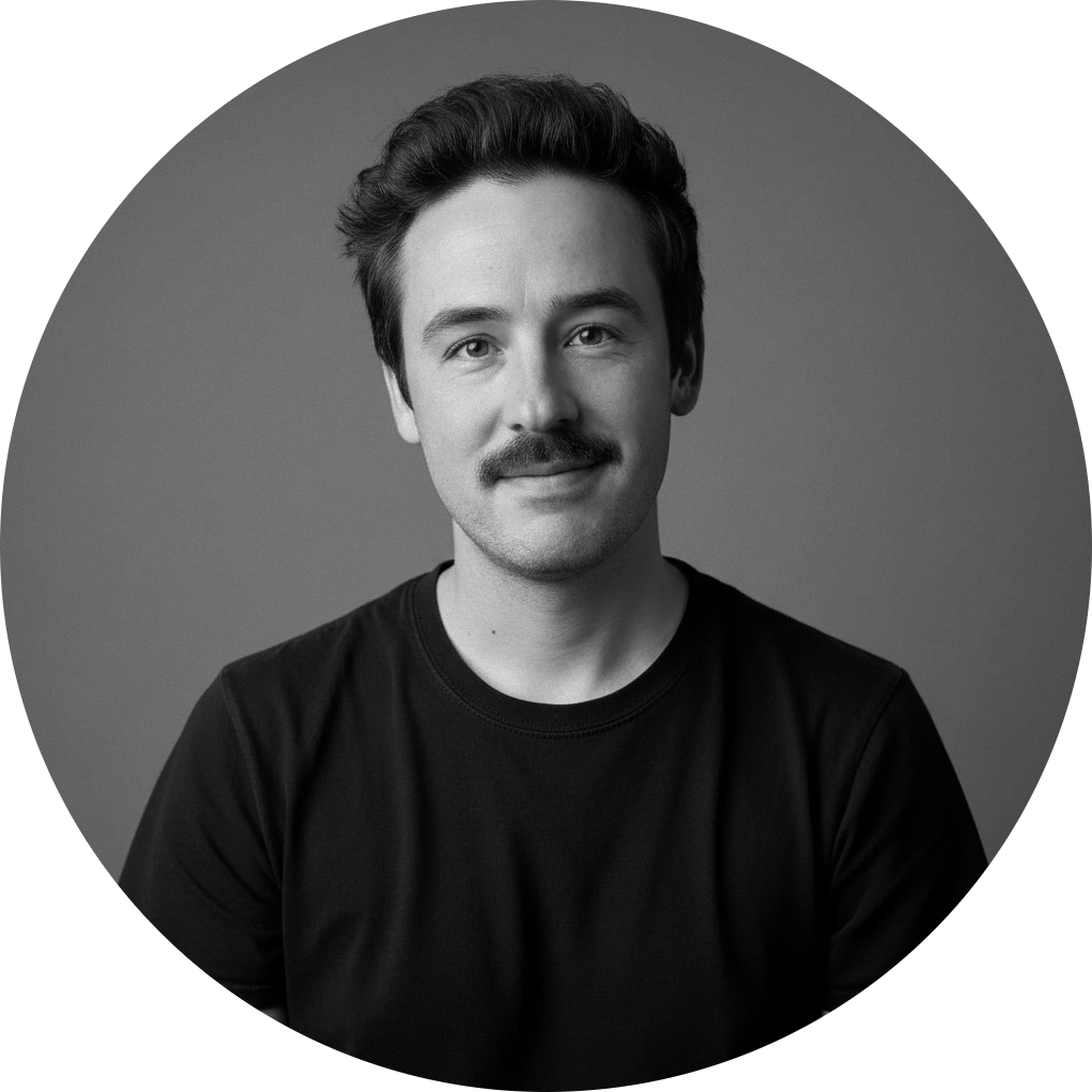 A circular profile photo of Matthew Wesney